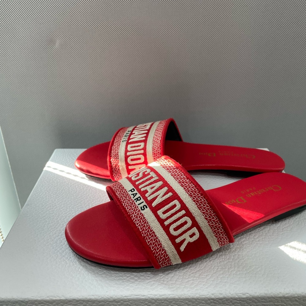 Dior Women's Red Flat Sandals
